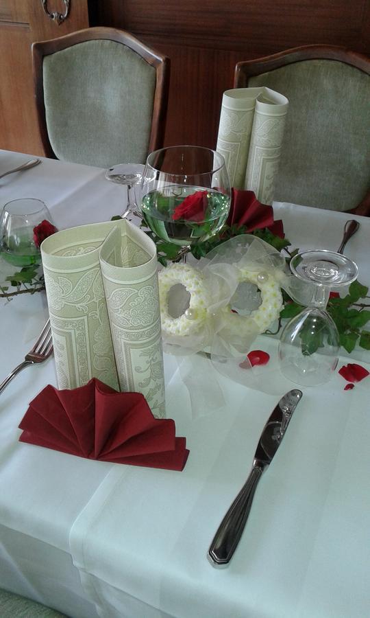 Hotel-Cafe Rathaus บาด อับบาค ภายนอก รูปภาพ